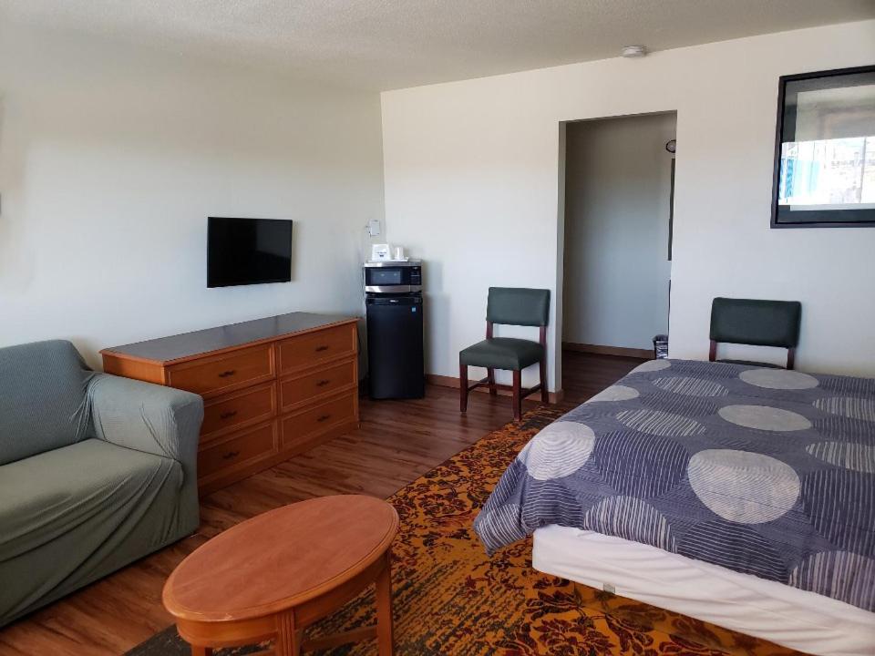 Standard Double Room interior